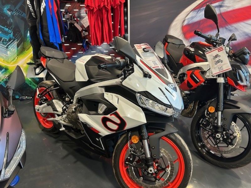 Aprilia RS457